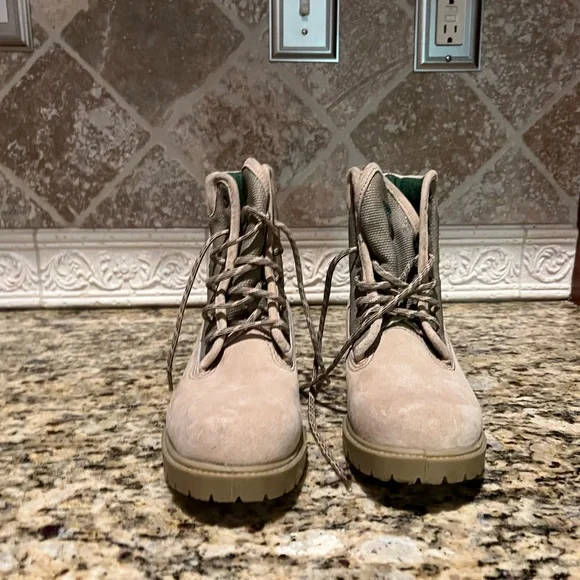 NWOT Wolverine Wilderness Tan Suede Hiking Boots Woman's Size 7.5 Vintage! - Picture 6 of 16